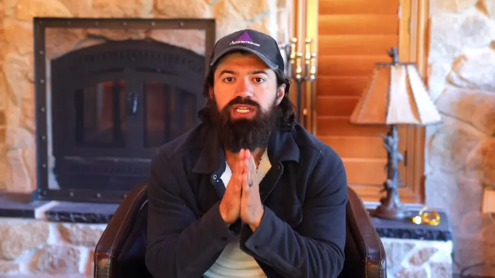 Alex Hormozi: How TO Make A TON Of Money (in just a few minutes) 004