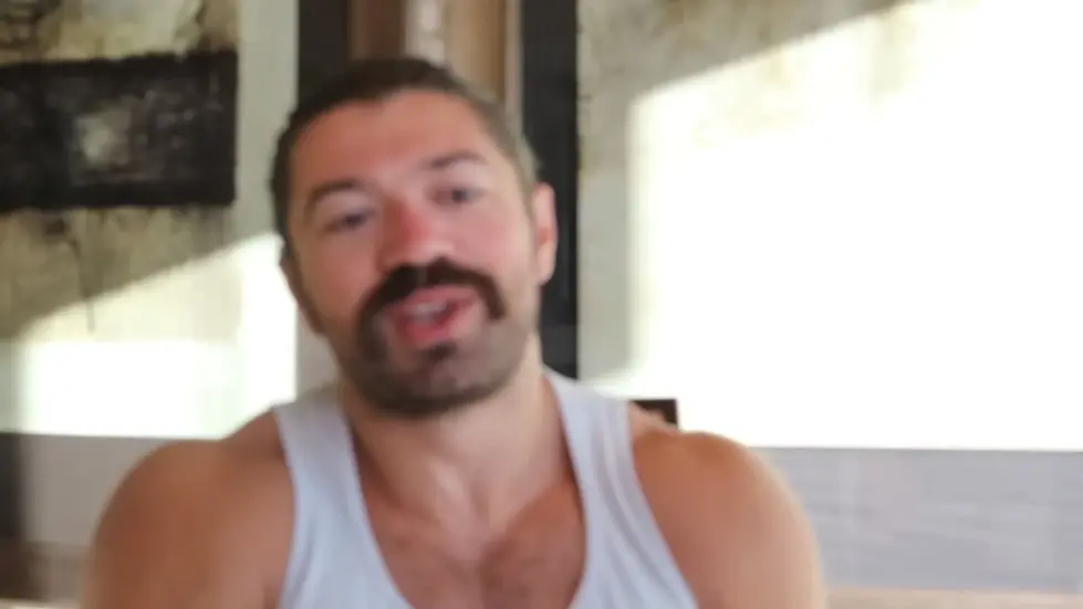 Alex Hormozi: How to sell a product - The most PURSUASIVE tactic you can use... 006