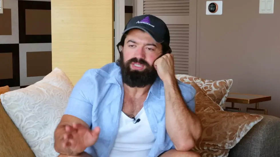 Alex Hormozi: I Built a $50 Million Business in 6 Minutes 003