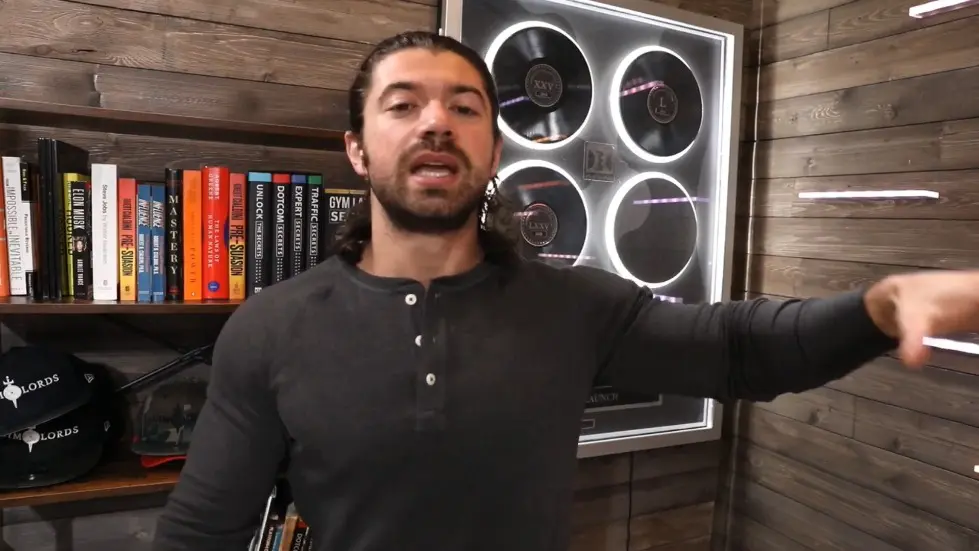 Alex Hormozi: I Built My $100M Business WRONG... 006