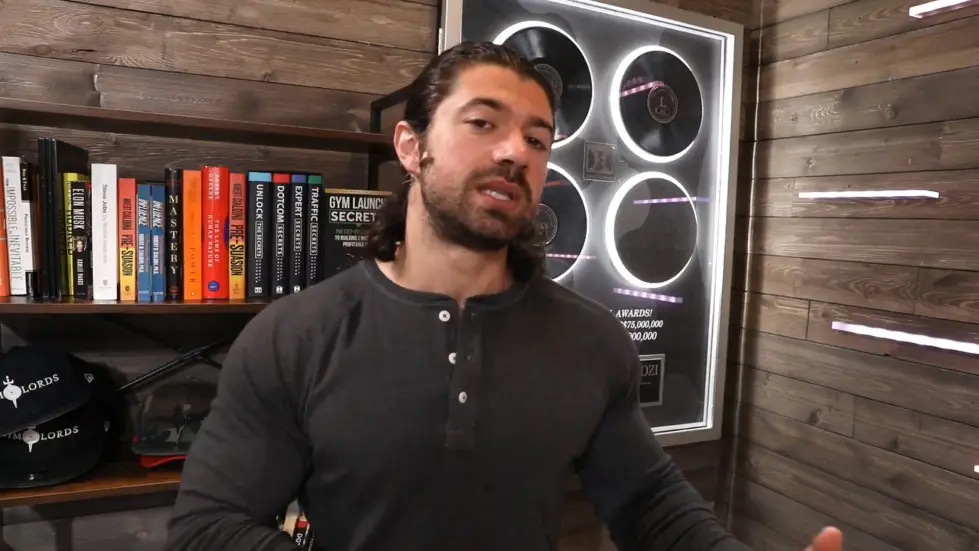 Alex Hormozi: I Built My $100M Business WRONG... 009