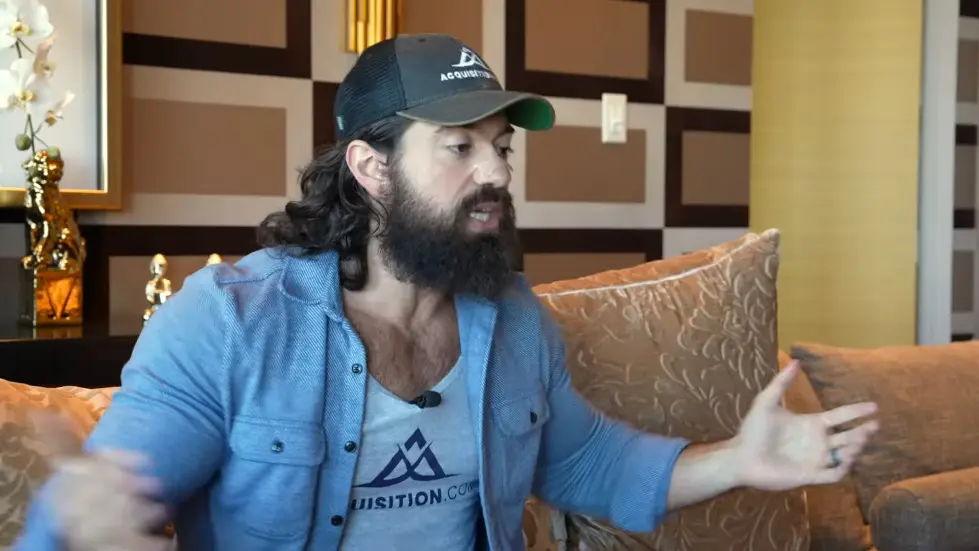 Alex Hormozi: I Challenged My Team To Replace Themselves with AI 004