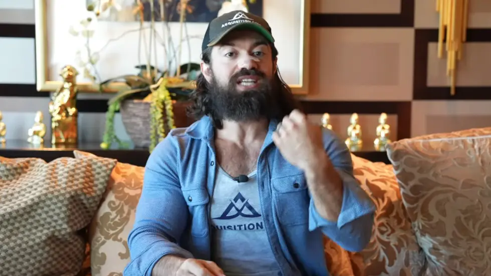 Alex Hormozi: I Challenged My Team To Replace Themselves with AI 005