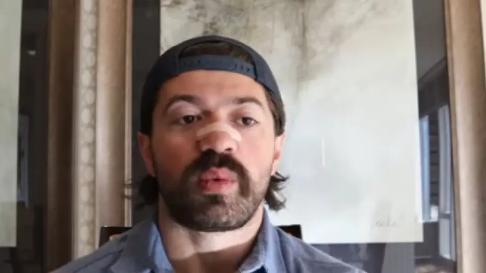 Alex Hormozi: I cracked Starbucks RECURRING SALES model and built a FORTUNE... 001