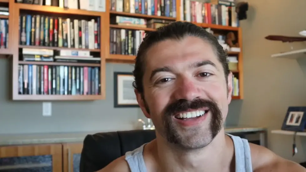 Alex Hormozi: I made $100,000,000 in 3 years...this is how I did it.. 001