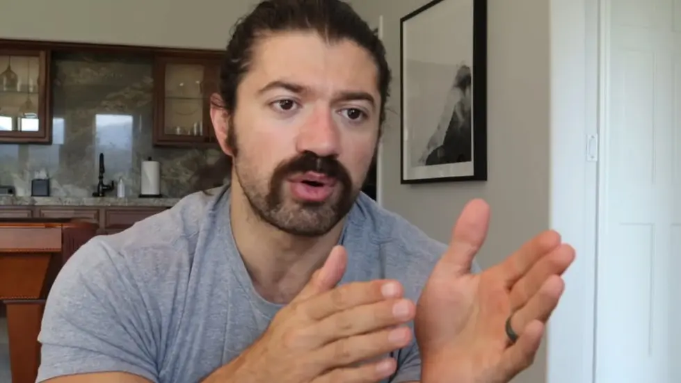 Alex Hormozi: I made $30,000,000 by changing this belief... 005