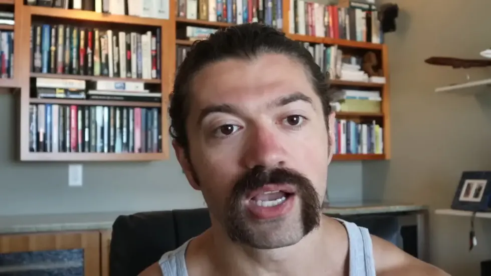 Alex Hormozi: I married for money... 001