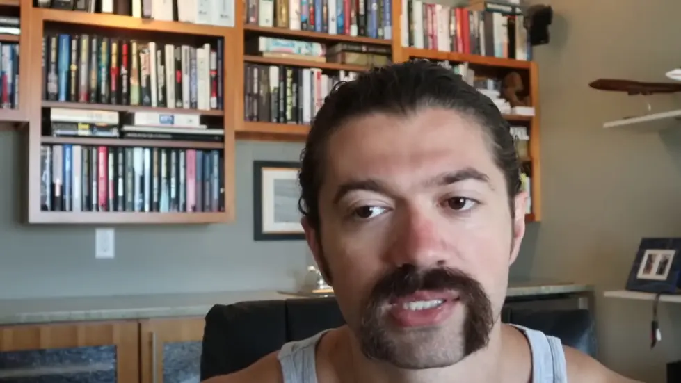 Alex Hormozi: I married for money... 004