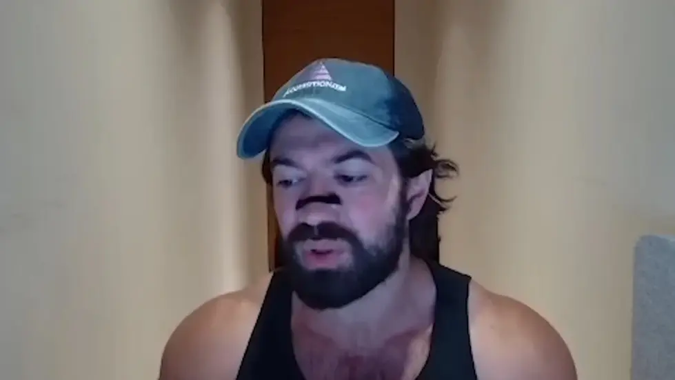 Alex Hormozi: I sold 8 businesses by age 32 [here’s how] 004