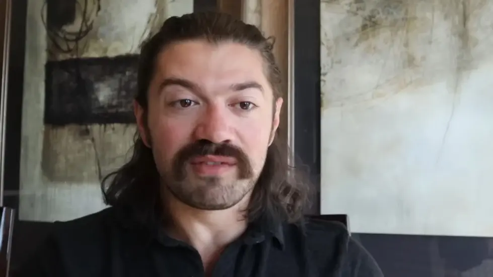 Alex Hormozi: I STARTED AND SOLD 6 BUSINESSES BY AGE 32...my boring formula.. 011