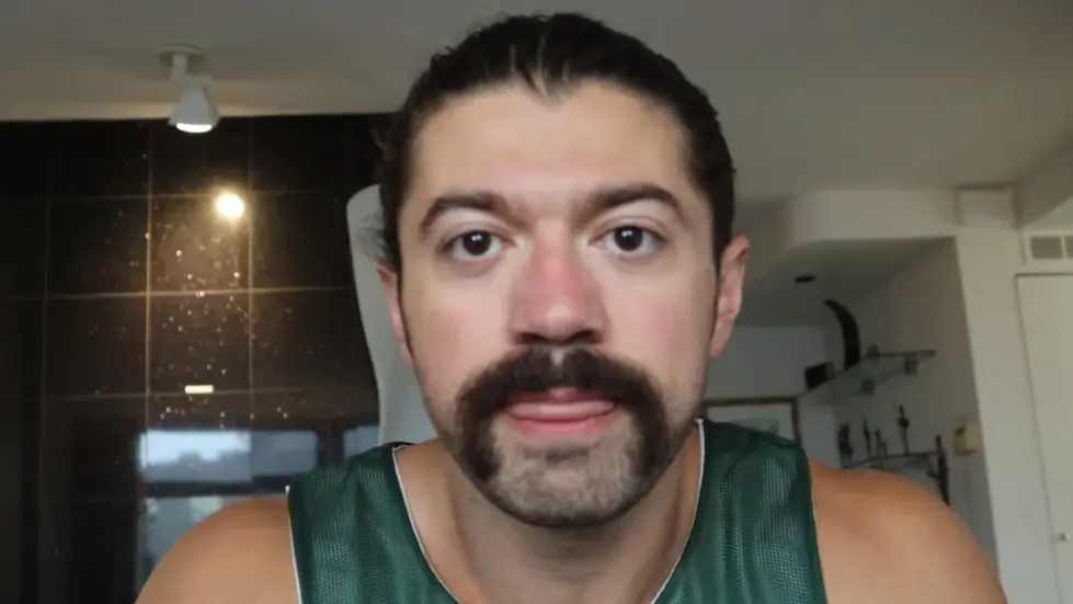 Alex Hormozi: I stepped down as CEO...and created a PASSIVE INCOME machine.. 003