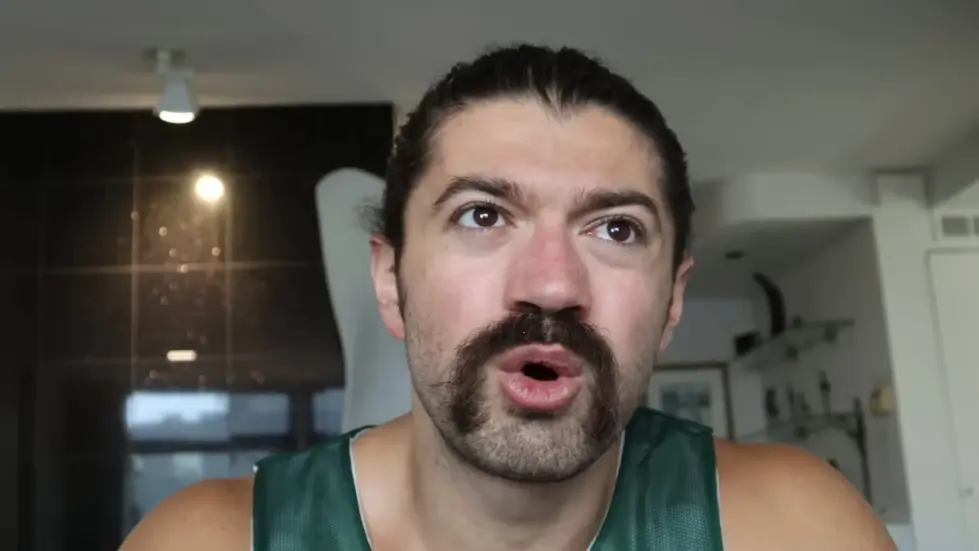 Alex Hormozi: I told myself I was wealthy until it came true. 007