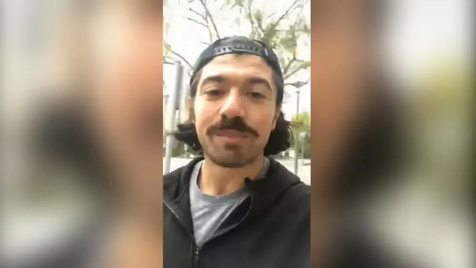 Alex Hormozi: IMPORTANT: How to get more sex and increase your revenue...(this works) 002