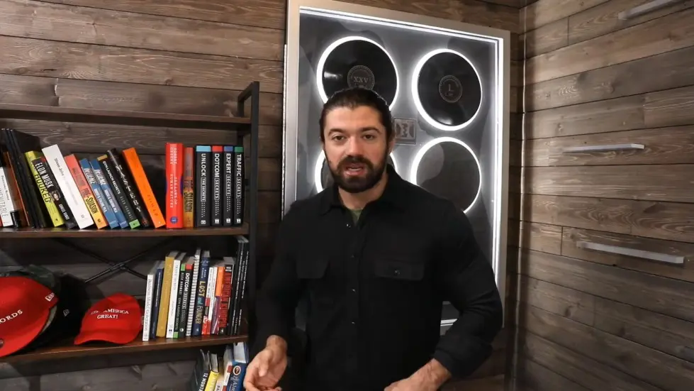 Alex Hormozi: Marketing Mastery - How To Get Your Ideal Clients To Come To You 001