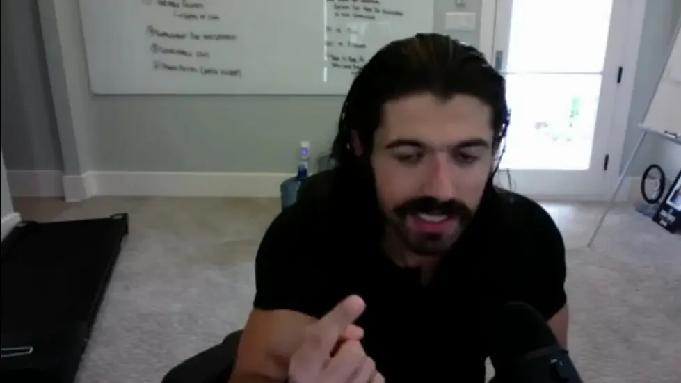 Alex Hormozi: Millionaire explains why time is NOT the most precious resource... 010