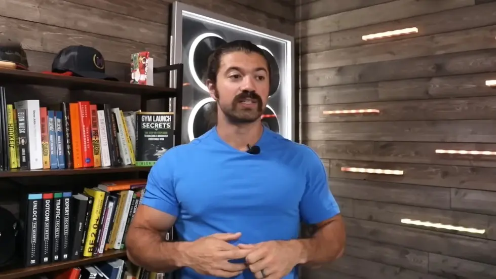 Alex Hormozi: My $100,000,000 daily routine...I eat the same thing every day... 005