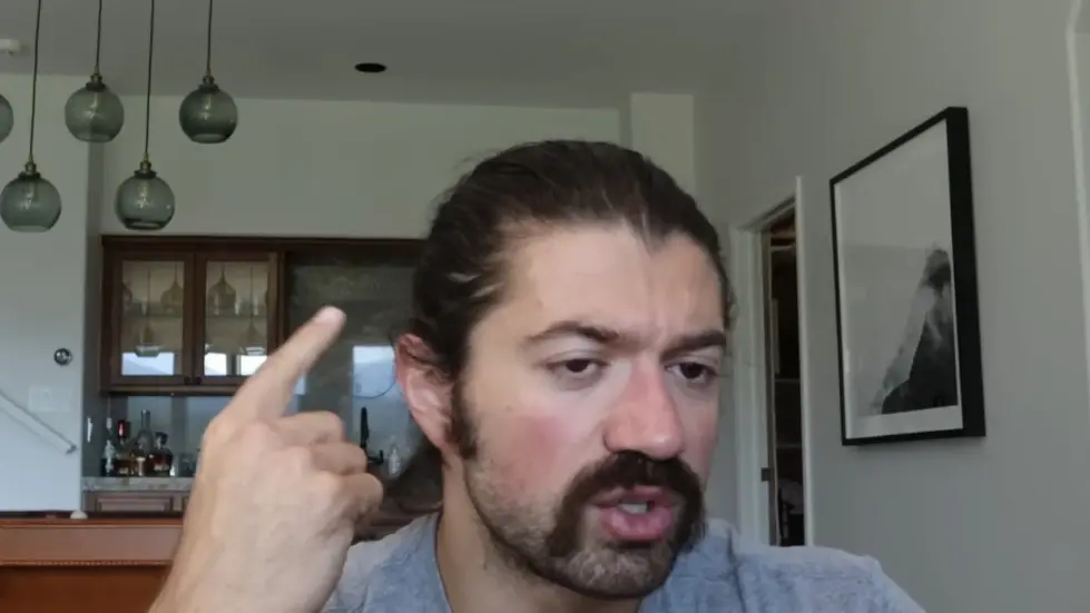 Alex Hormozi: My SIMPLE voice tweak that EXPLODED OUR REVENUE... 006