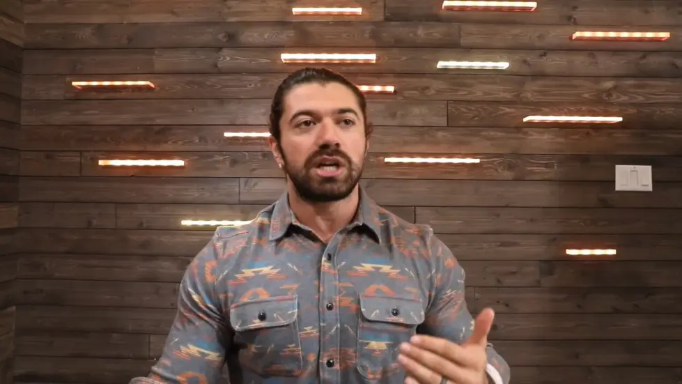 Alex Hormozi: Serial CEO Sells 4 Companies Using This Ancient Business Strategy 006