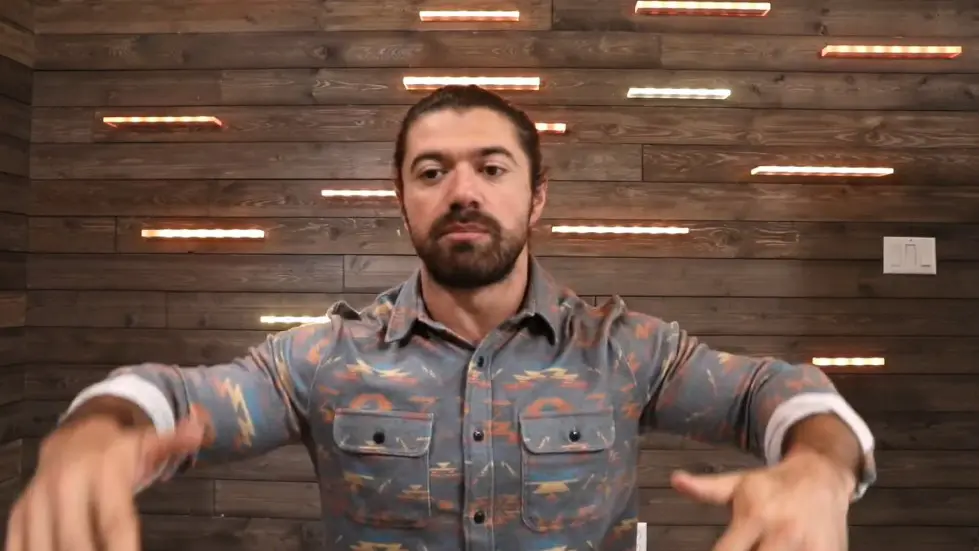 Alex Hormozi: Serial CEO Sells 4 Companies Using This Ancient Business Strategy 008