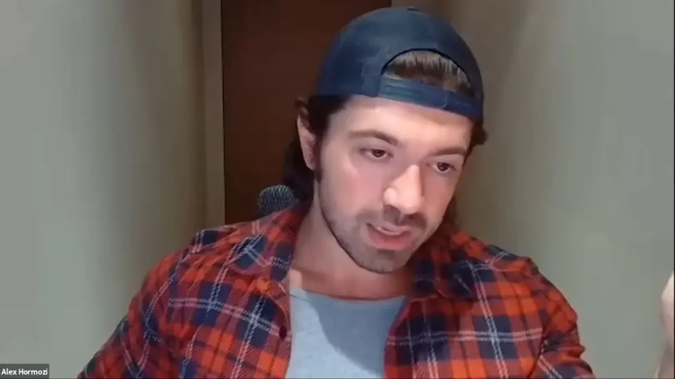 Alex Hormozi: The EXACT FRAMEWORK I used to grow a $46.2M business in 3 years....in 70 minutes 010