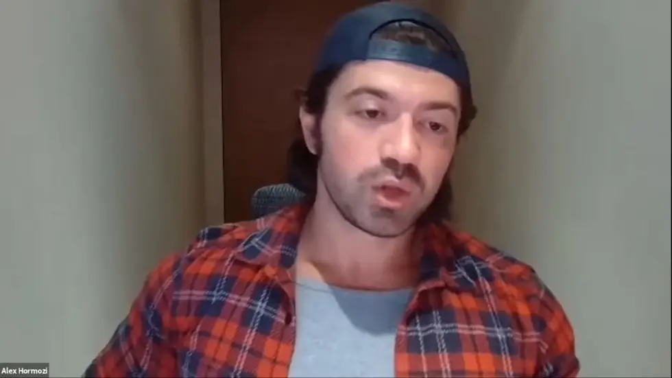 Alex Hormozi: The EXACT FRAMEWORK I used to grow a $46.2M business in 3 years....in 70 minutes 011