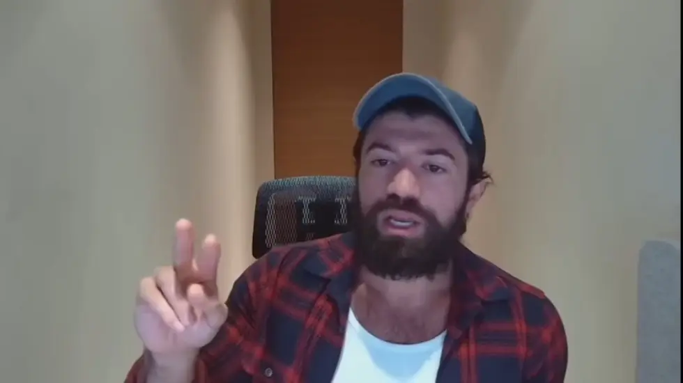 Alex Hormozi: The first 5 hires EVERY entrepreneur should make...or go broke... 001