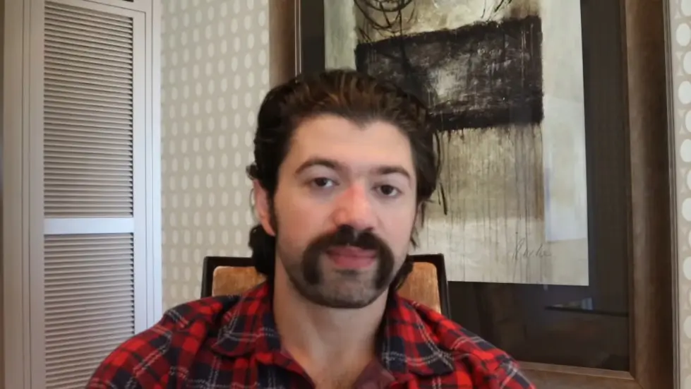 Alex Hormozi: The first product you must sell in a new business... 004