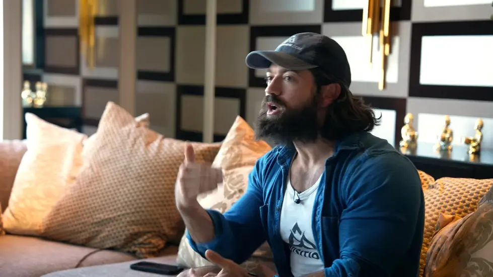 Alex Hormozi: The REAL Reason Your Business Isn