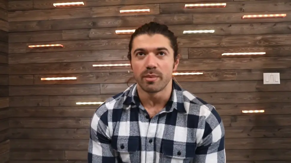 Alex Hormozi: The Realization That Reshaped My Approach To Business 001