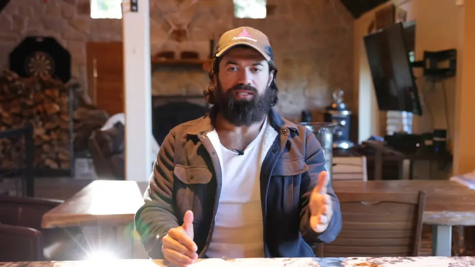 Alex Hormozi: This ONE Equation Will Make You RICH 020