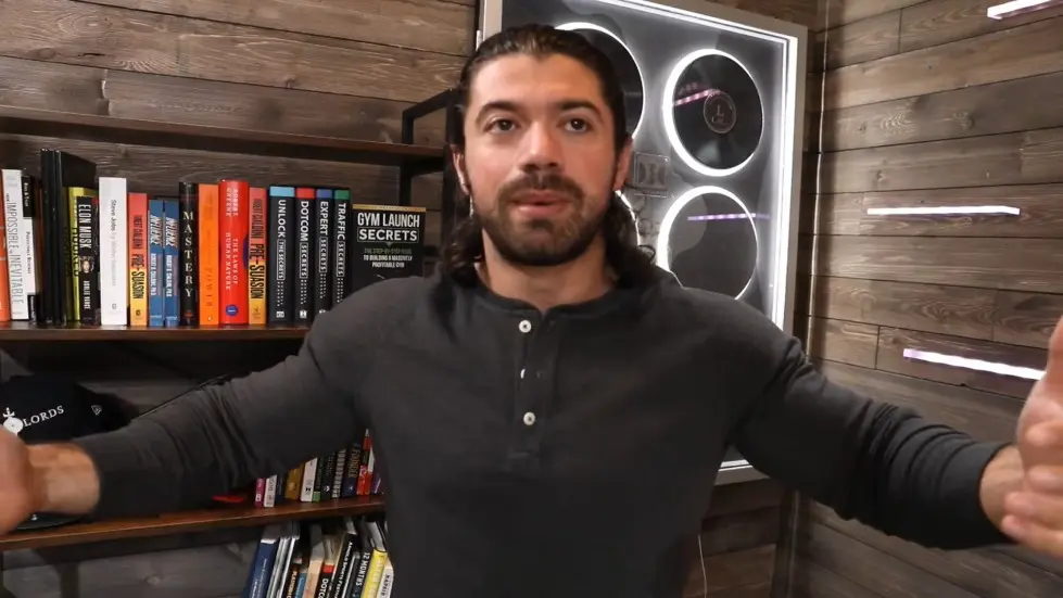 Alex Hormozi: Top Signs You Have The Wrong Business Partner 002