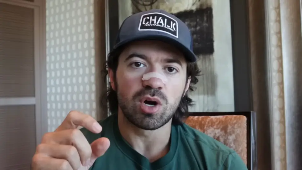 Alex Hormozi: Why daily routines make you poor & fragile [trigger warning] 002