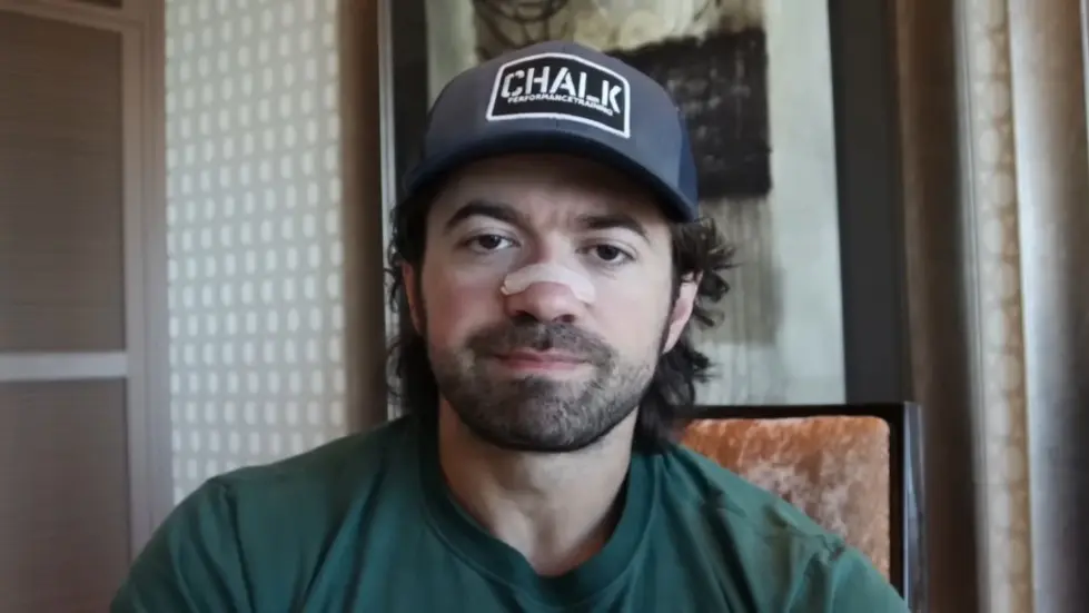 Alex Hormozi: Why daily routines make you poor & fragile [trigger warning] 003