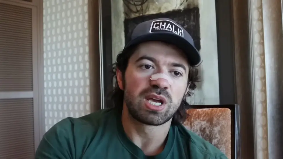 Alex Hormozi: Why daily routines make you poor & fragile [trigger warning] 008