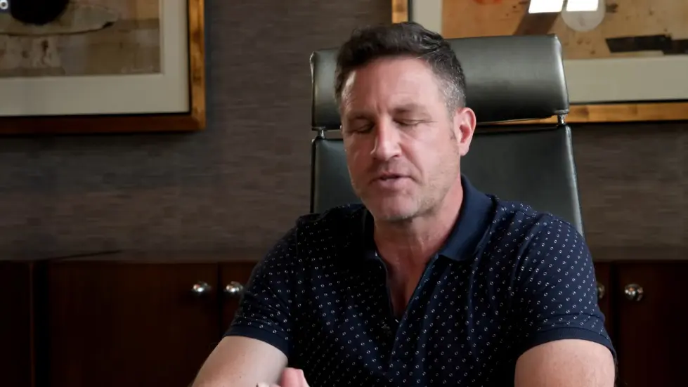 Alex Hormozi: Why I chose to disappoint my dad 012