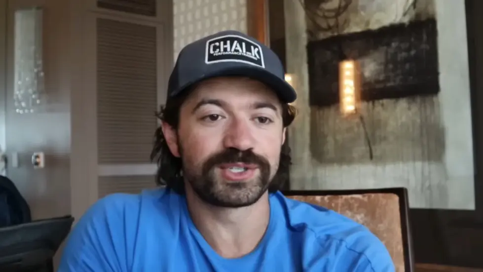 Alex Hormozi: Why PRETENDING to be RICH will make you POOR.. 001