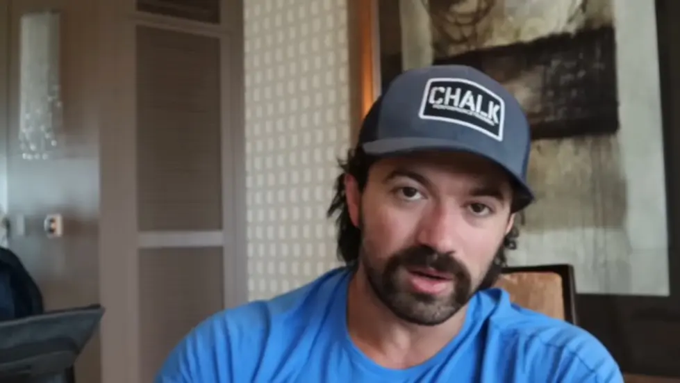 Alex Hormozi: Why PRETENDING to be RICH will make you POOR.. 008