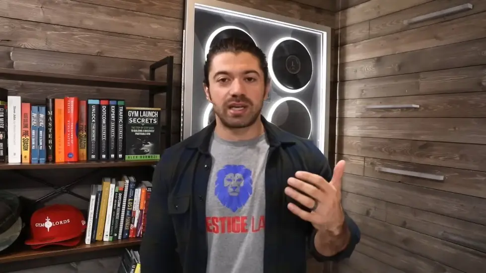 Alex Hormozi: Why The First $100k is the Toughest | Charlie Munger Secrets 001