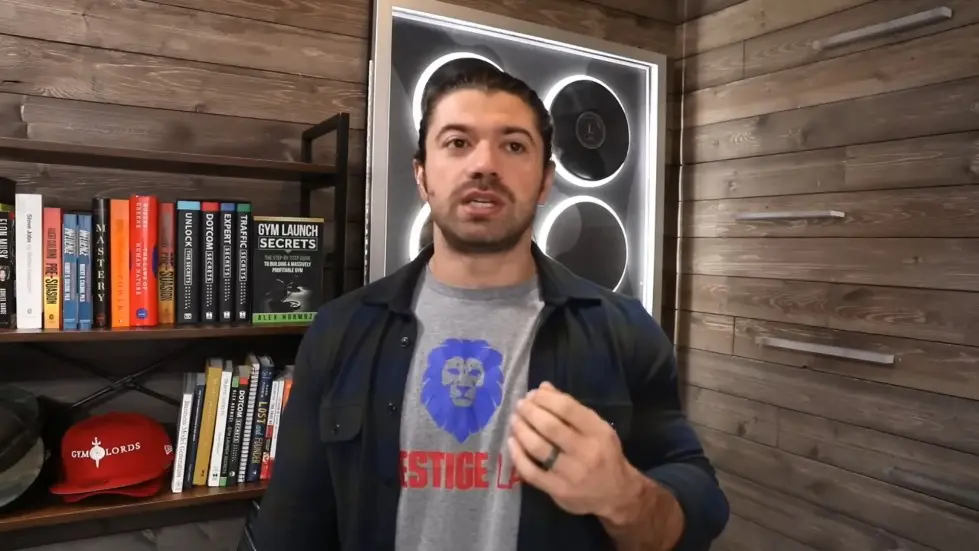 Alex Hormozi: Why The First $100k is the Toughest | Charlie Munger Secrets 002