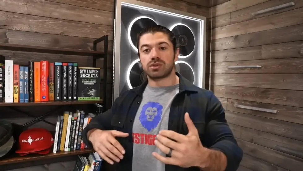 Alex Hormozi: Why The First $100k is the Toughest | Charlie Munger Secrets 003