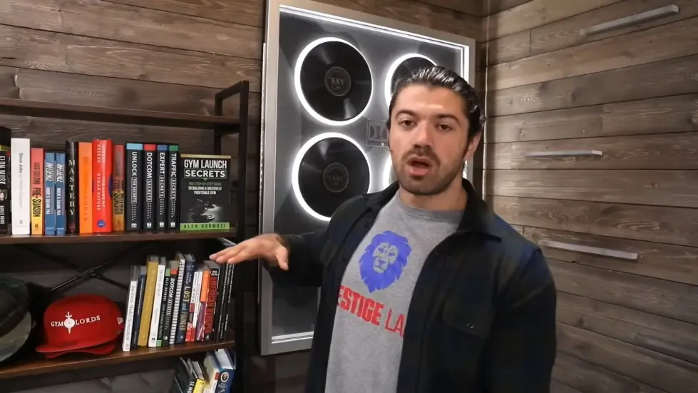 Alex Hormozi: Why The First $100k is the Toughest | Charlie Munger Secrets 007