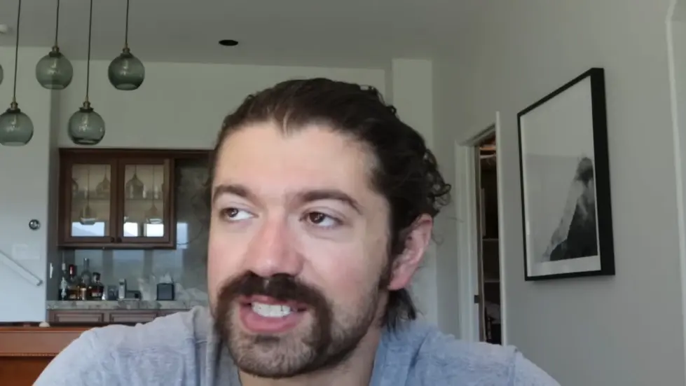 Alex Hormozi: Why you should NEVER listen to your parents at any age... 003