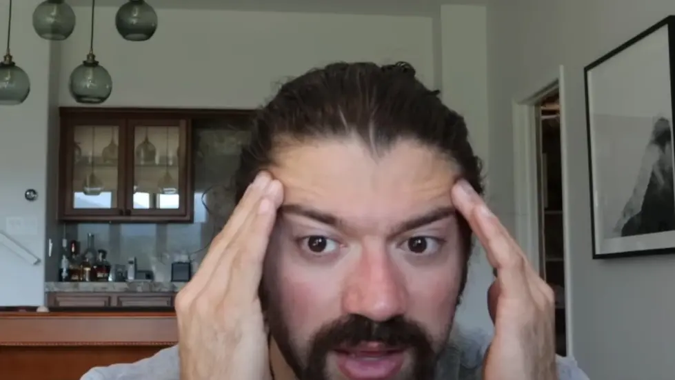 Alex Hormozi: Why you should NEVER listen to your parents at any age... 004