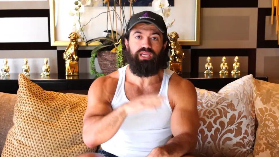 Alex Hormozi: Why you should quit college. 003