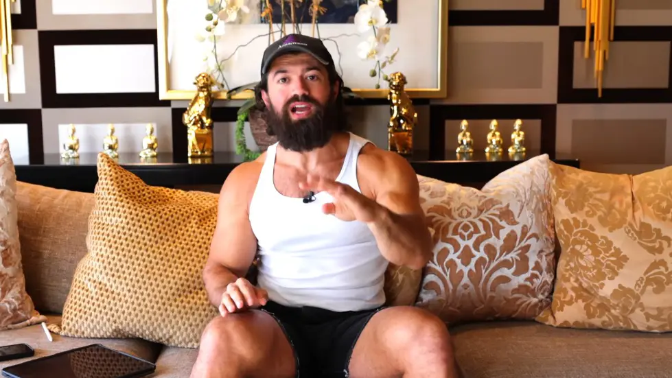 Alex Hormozi: Why you should quit college. 007