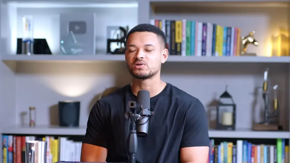 Spotify Founder: How A 23 Year Old Introvert Built A $31 Billion Business! 002