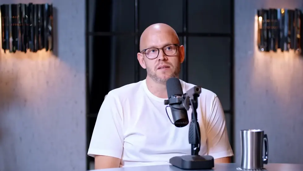 Spotify Founder: How A 23 Year Old Introvert Built A $31 Billion Business! 007