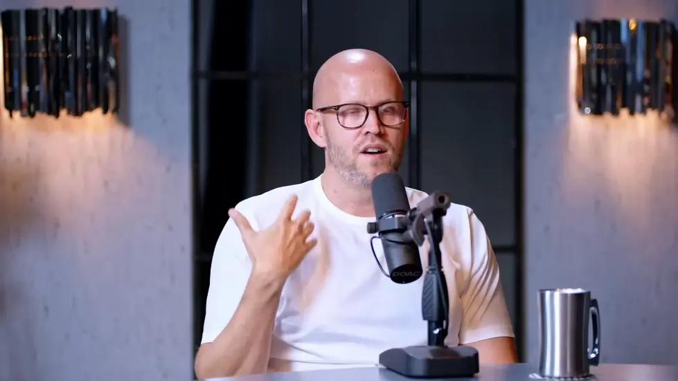 Spotify Founder: How A 23 Year Old Introvert Built A $31 Billion Business! 012