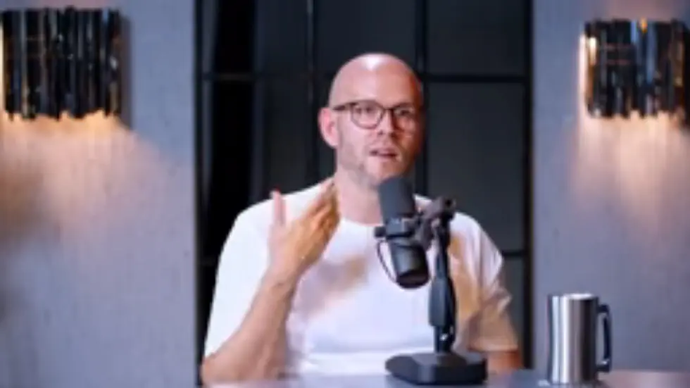 Spotify Founder: How A 23 Year Old Introvert Built A $31 Billion Business! 032