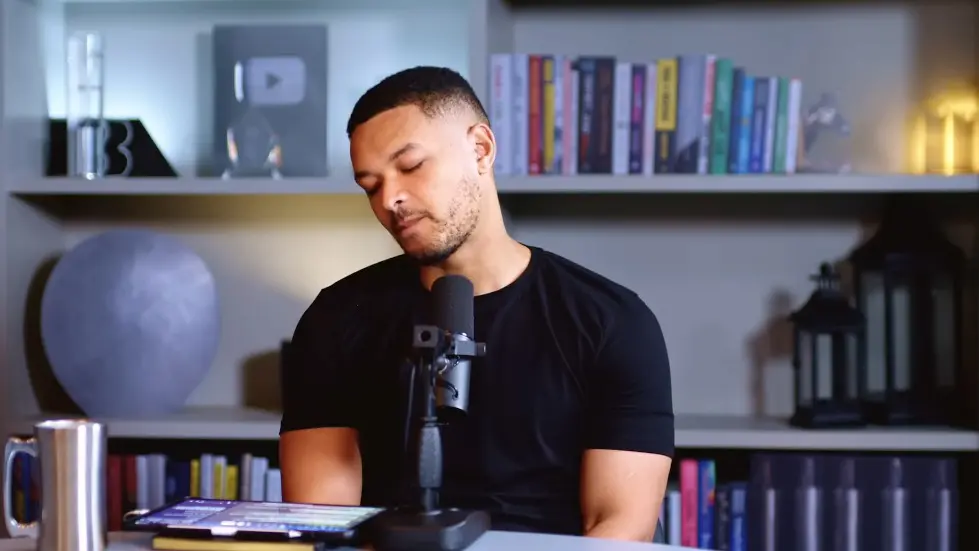 Jada Pinkett Smith (EXCLUSIVE): &ldquo;I Just wanted to stay alive until 4pm!&rdquo; 003